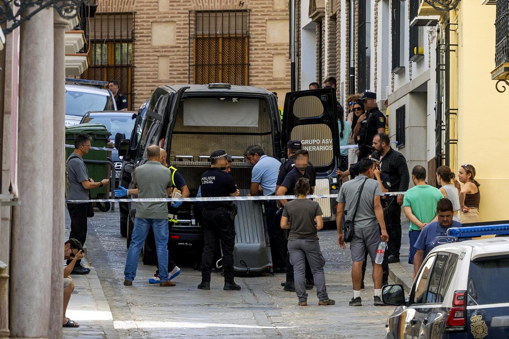 Una mujer de 30 años ha sido hallada este lunes muerta con lesiones de arma blanca en una vivienda de Antequera (Málaga)