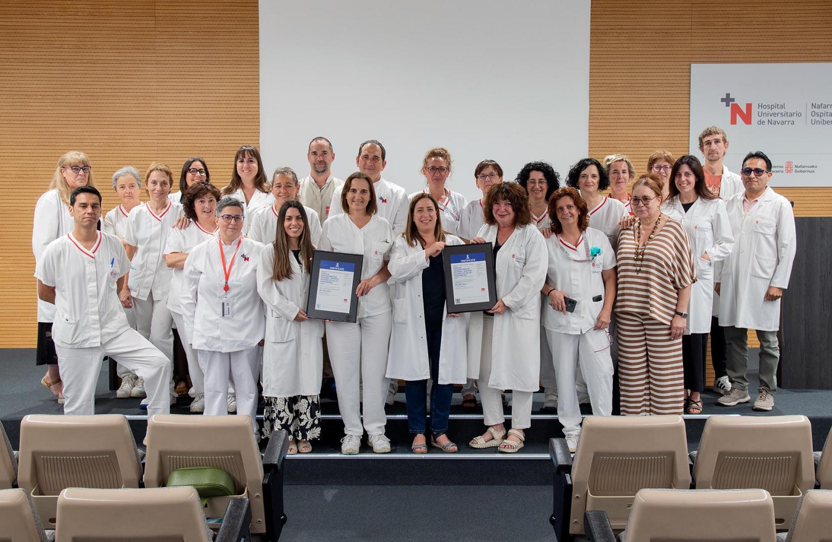 Integrantes de la Sección de Alimentación del HUN/NOU con la certificación ISO 2001:2015