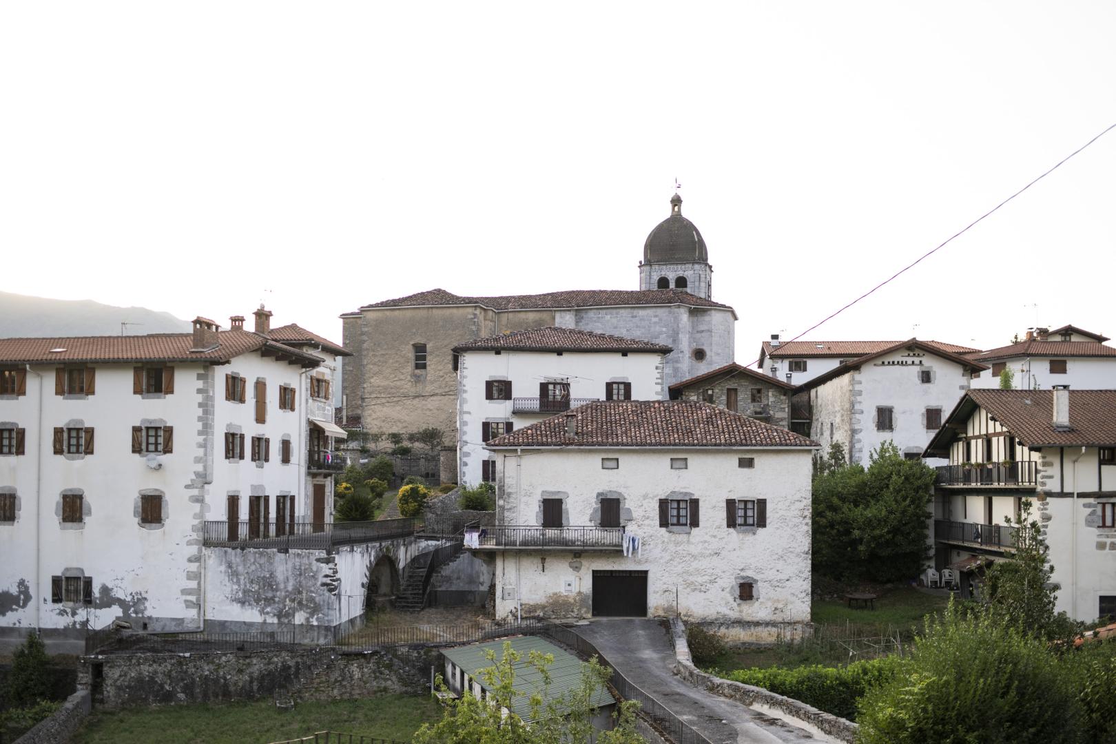 *A: Irati Aizpurua San Román *F: 19-07-26 *T: Verano en el Pueblo. *L: Arantxa.