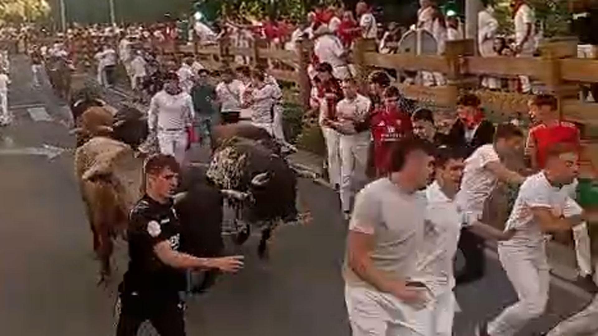 Vídeo de los corredores al final de la avenida Zaragoza en el tercer encierro de Tudela