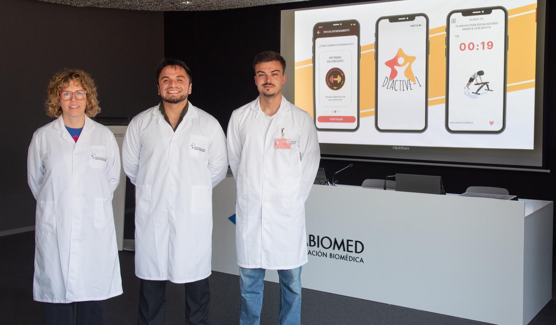 De izqda. a dcha.: Beatriz Pérez, responsable del STC de Innovación de Navarrabiomed, Ignacio Hormazabal y Jacinto Muñoz, investigadores del proyecto