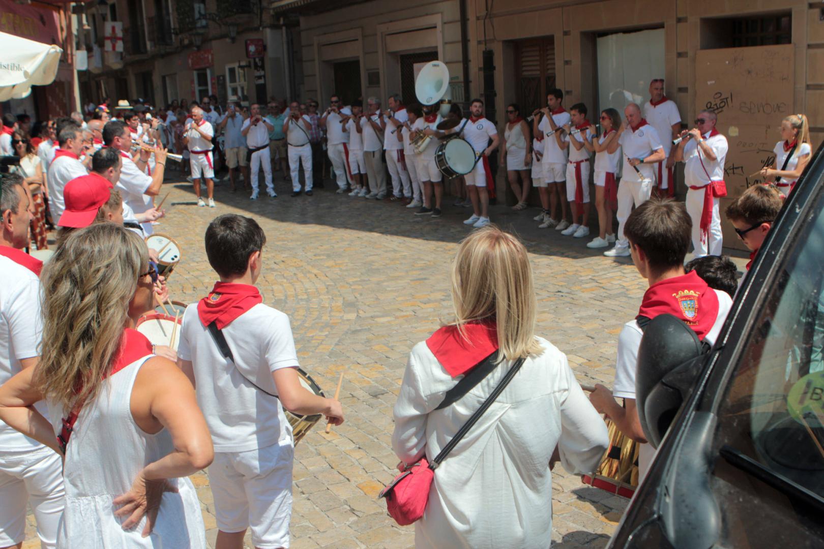 Concentración de escuelas de gaita y tambor de la Ribera en fiestas de Tudela