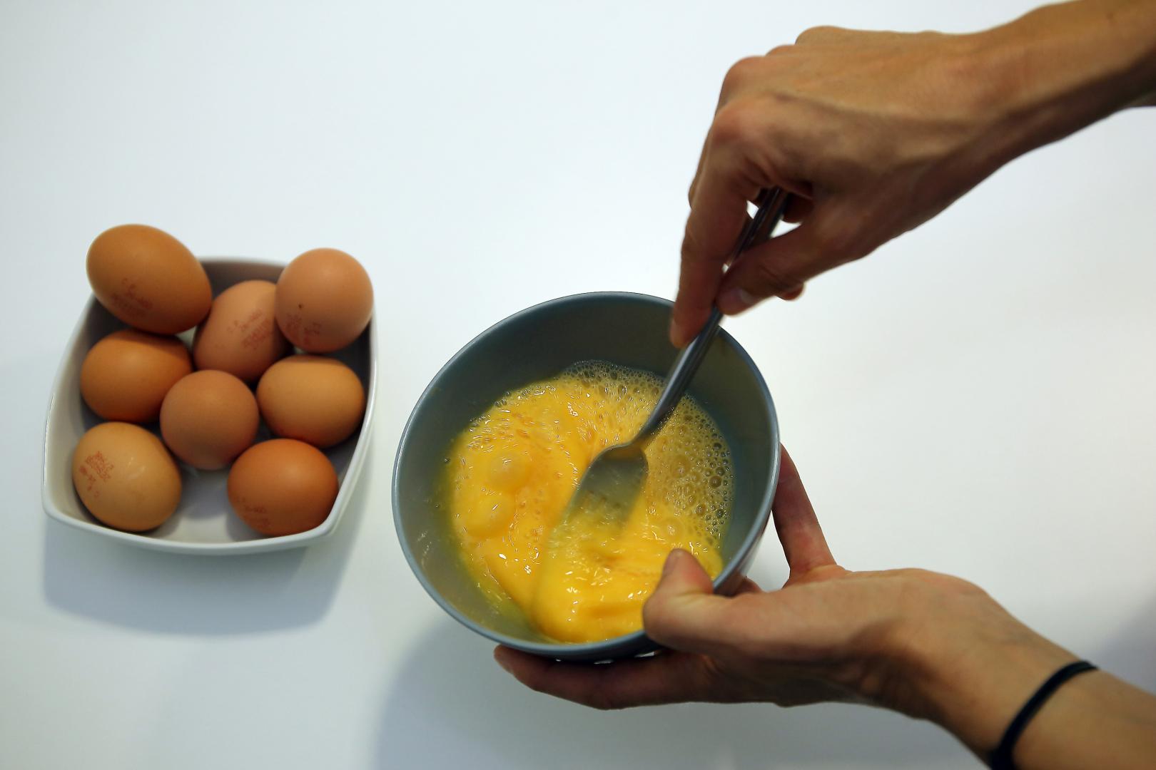 Manipular correctamente los huevos puede ayudar a prevenir la salmonelosis