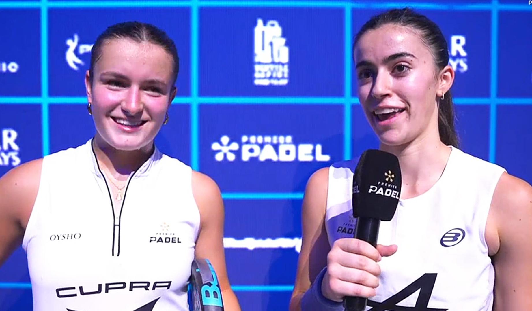 Martina Calvo y Claudia Fernández en la entrevista tras plantarse en las semifinales del Pretoria P1