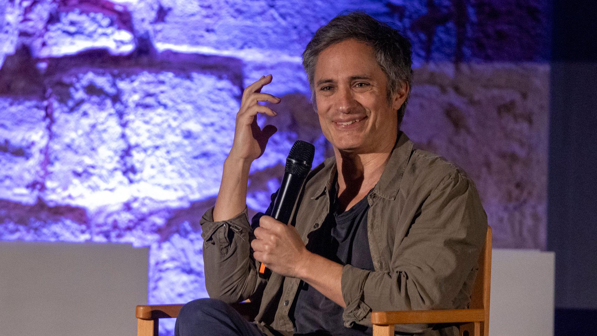 El actor y director Gael García Bernal, en una charla en la que comenta su carrera y sus proyectos en la penúltima jornada del Atlàntida Mallorca Film Fest