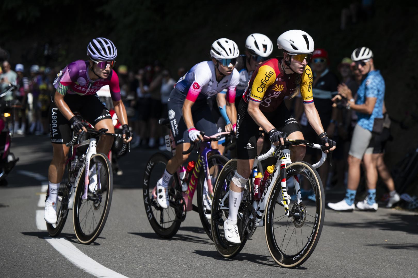 Idoia Eraso, primera por la derecha, en la escapada del día del Tour.