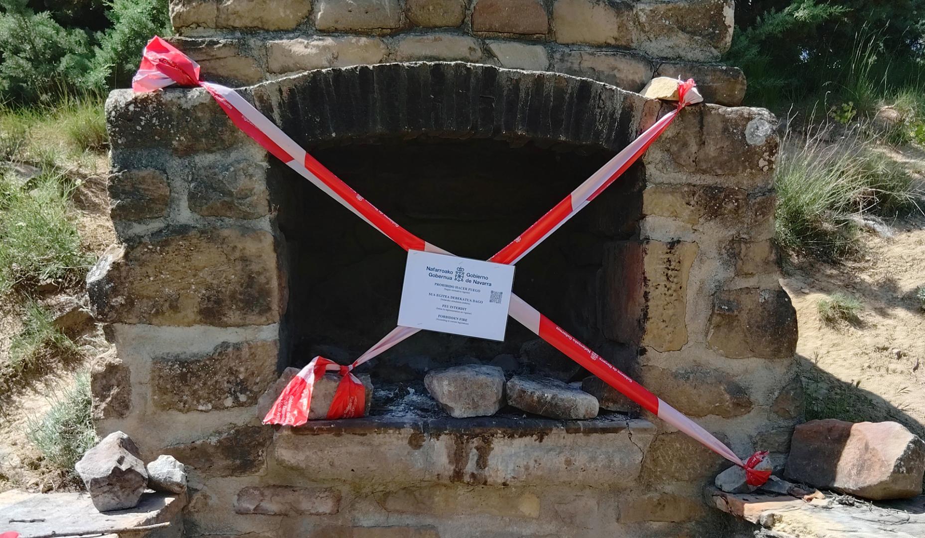 Zona de barbacoa precintada por el Gobierno de Navarra ante el riesgo de incendio