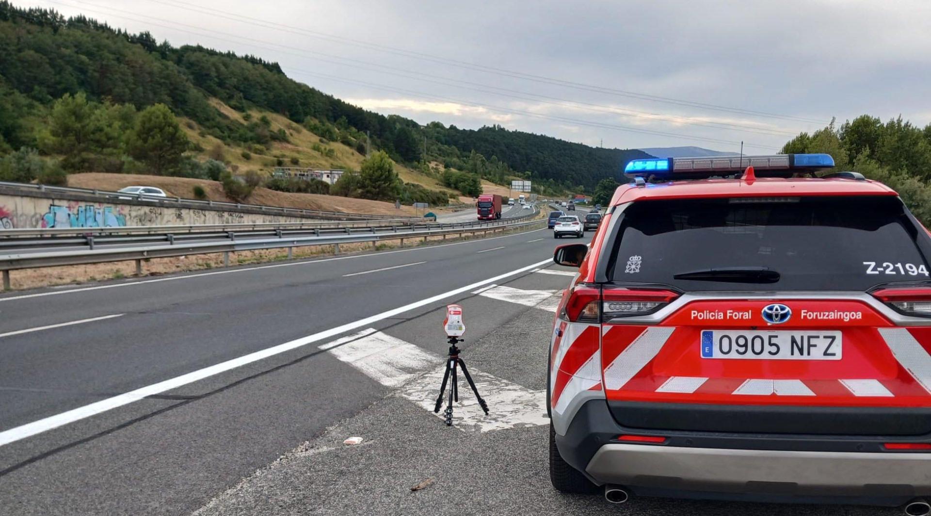 Radar móvil de la Policía Foral en la A-15