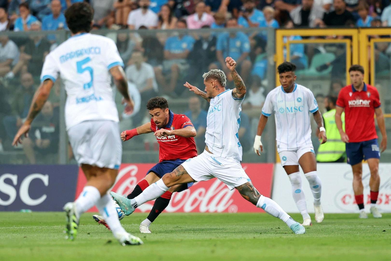 Kike Barja durante el encuentro ante el Napoli