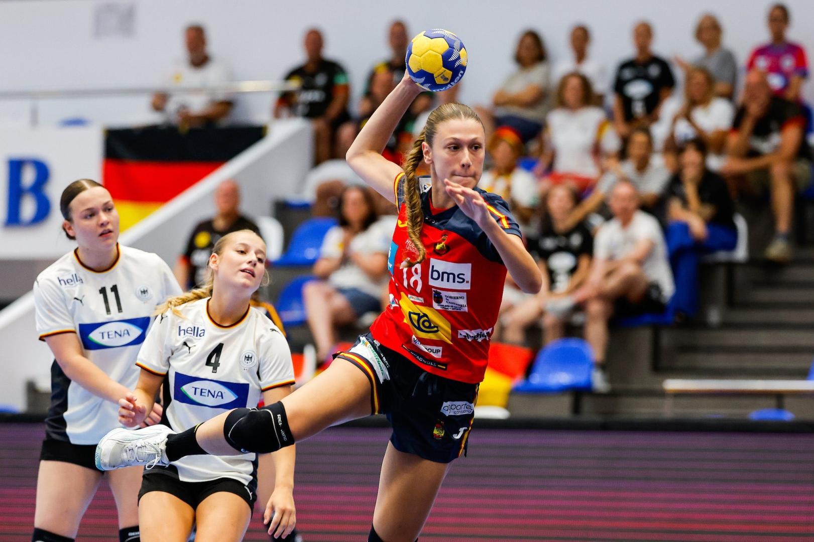 La navarra June Aguinagalde, jugadora de Anaitasuna, en los octavos de final del campeonato frente a Alemania