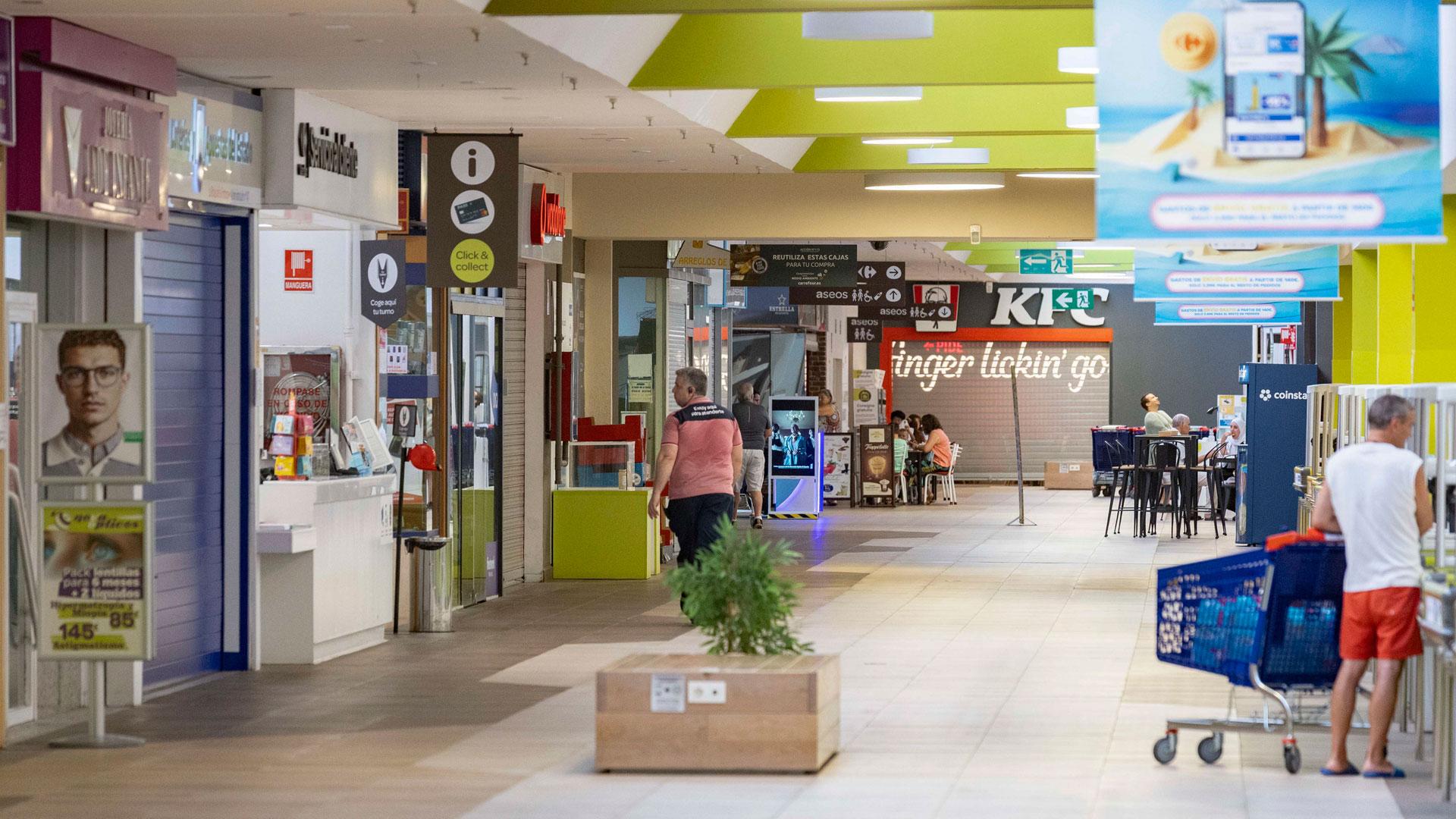 Galería del centro comercial de Murcia donde este miércoles fue asesinada una mujer por su expareja