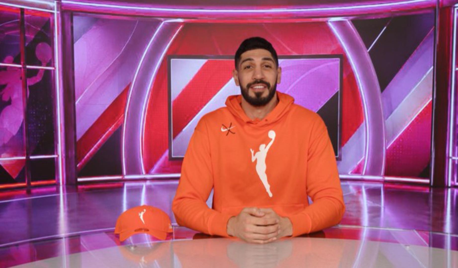 El turco Enes Kanter se declara elegible para la WNBA, la Liga femenina