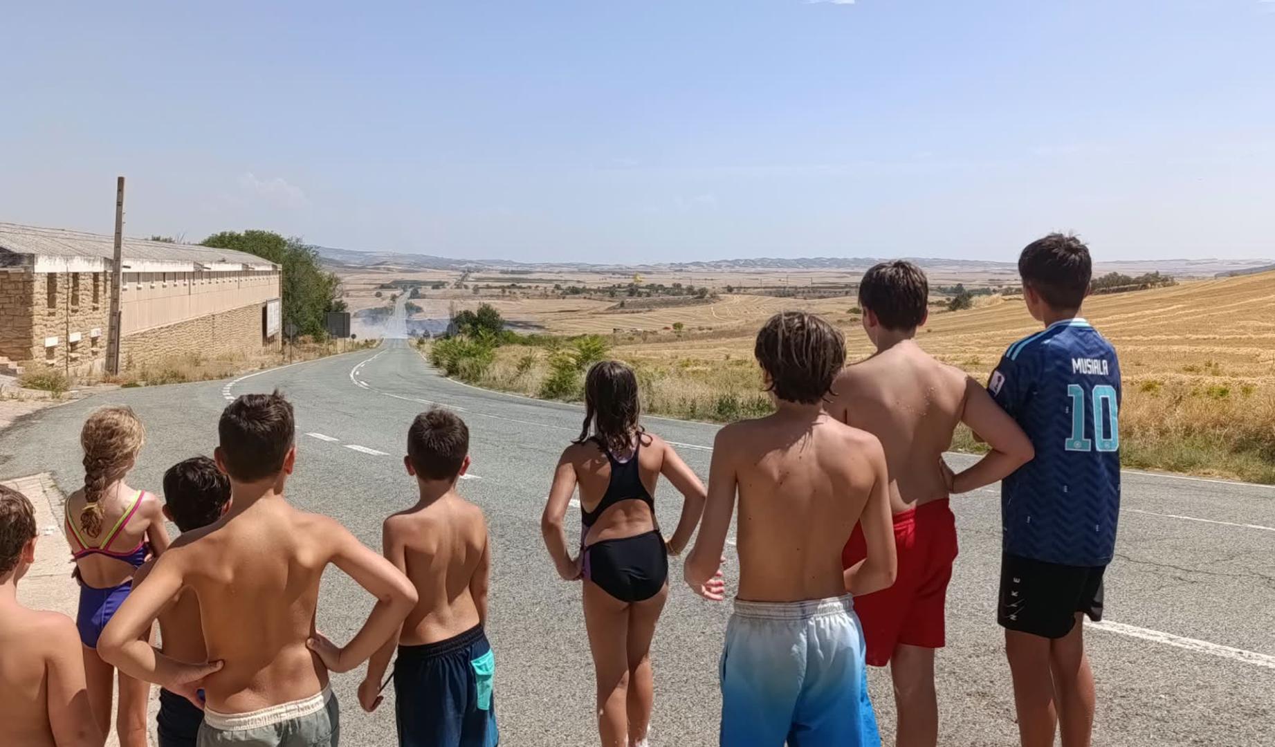 De la fiesta de la espuma a espectadores de un pequeño fuego en Sansol