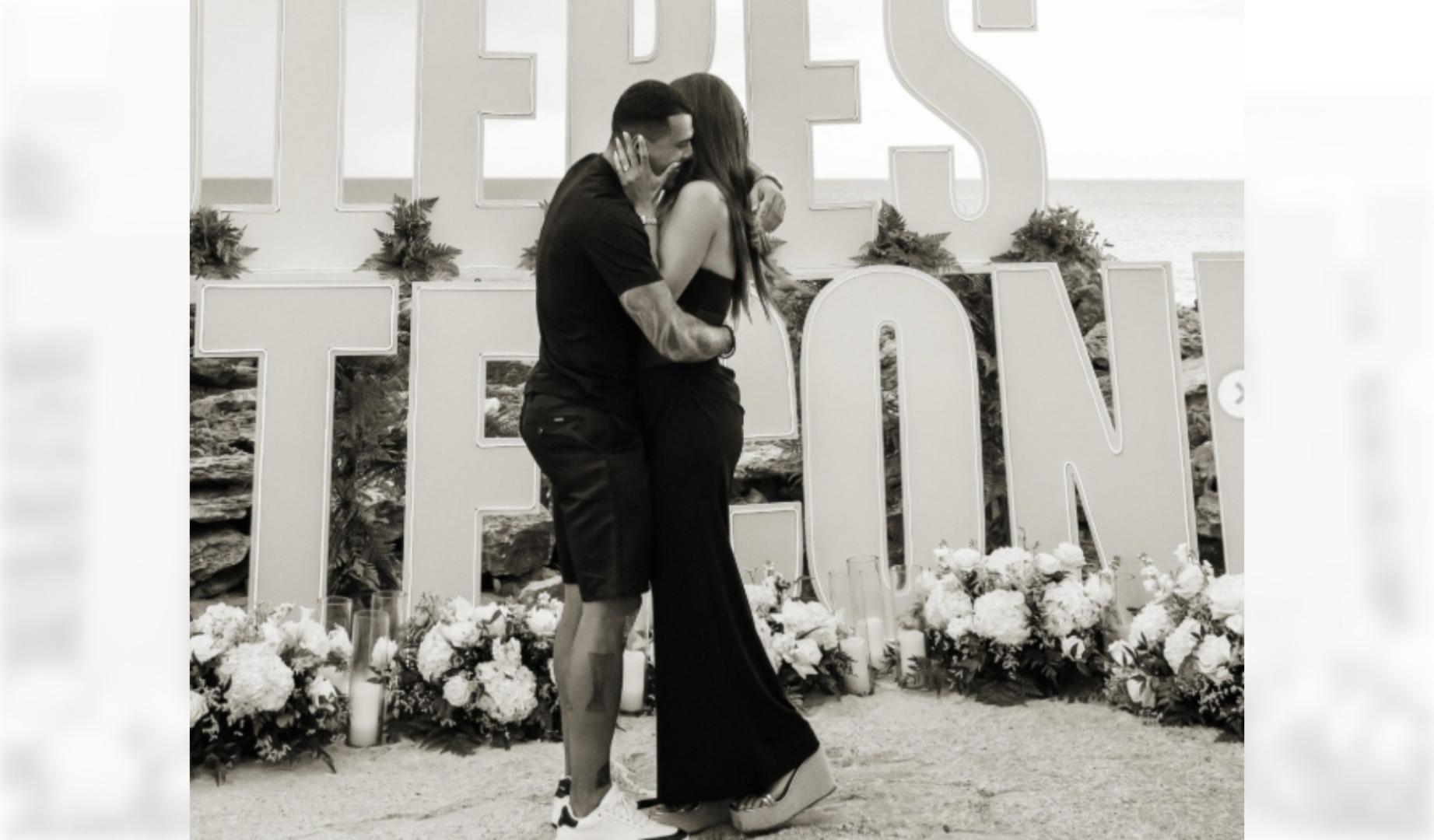 Pedro Porro junto a su pareja, María Hurtado, en una fotografía publicada en Instagram