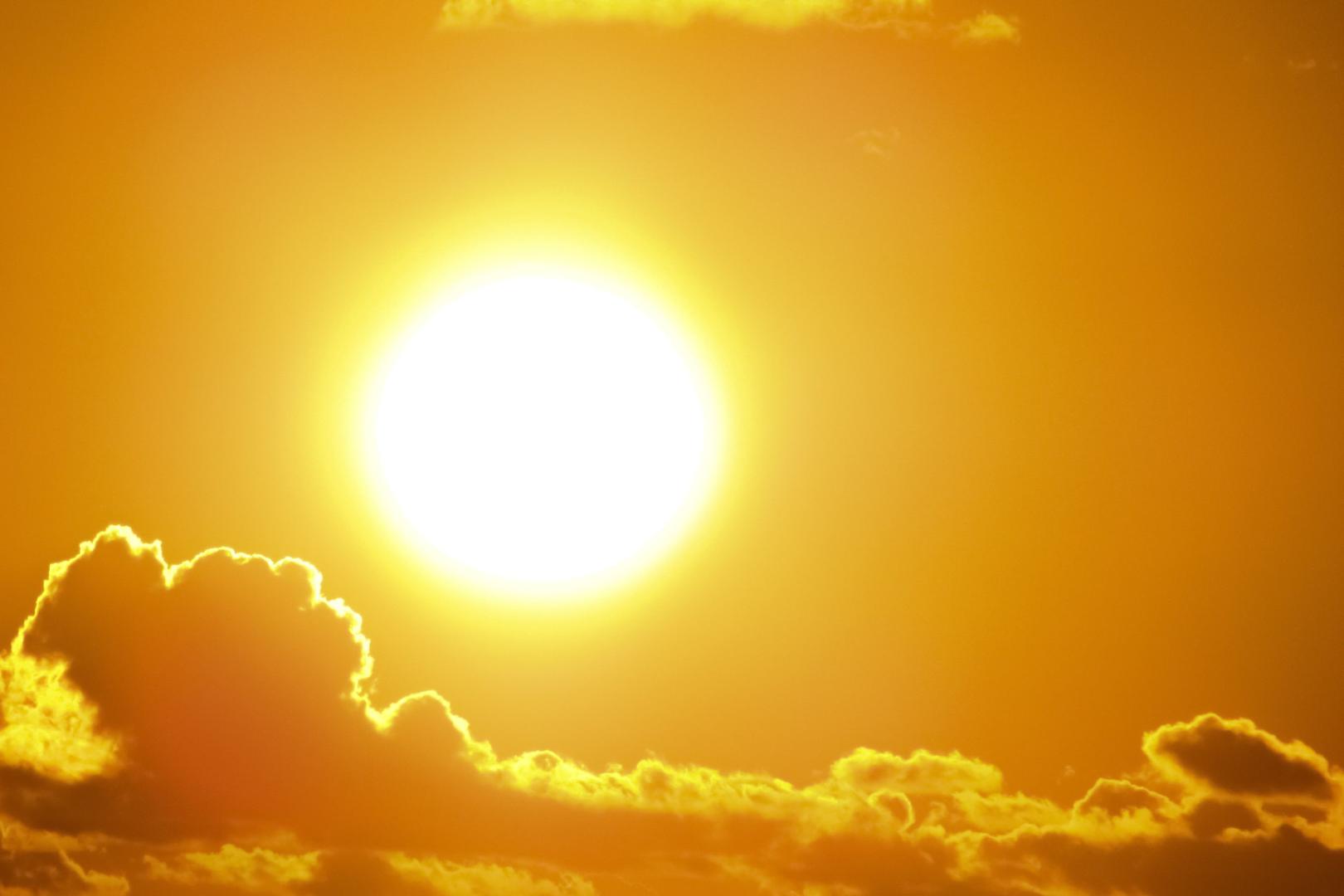 El día del eclipse se prevé que la temperatura alcance los 35,3 ºC en la Vertiente cantábrica, los 36,4ºC en el Pirineo navarro, 38,5ºC en el centro de Navarra y los 38,7ºC en la Ribera del Ebro