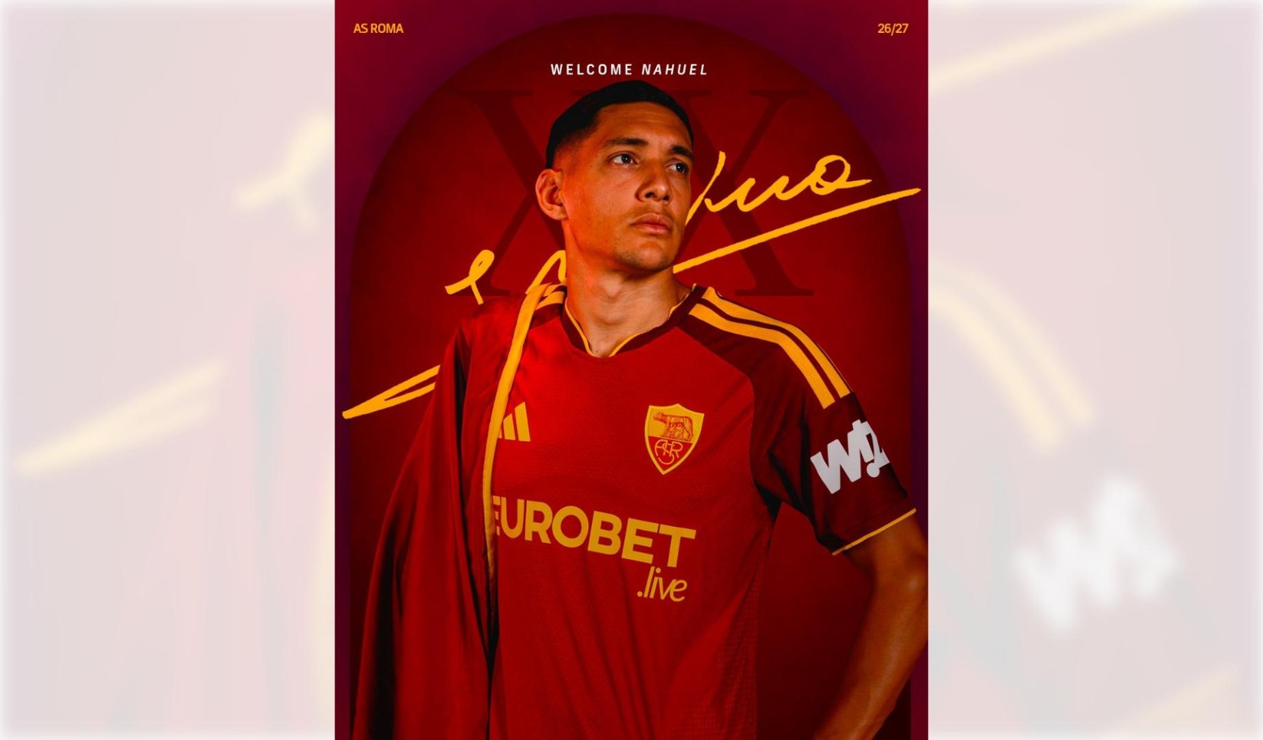 Fotografía publicada por la AS Roma anunciando el fichaje de Nahuel Molina