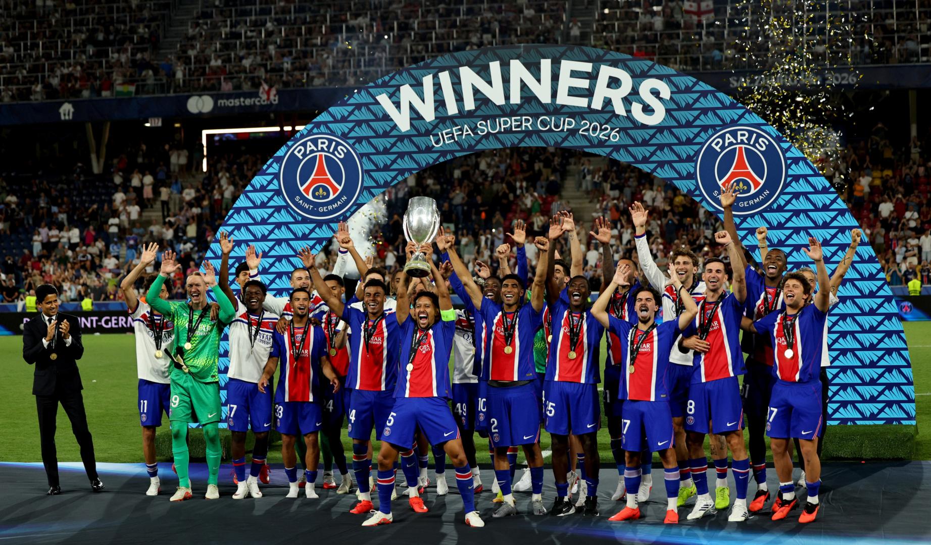 Los jugadores del PSG celebran el título