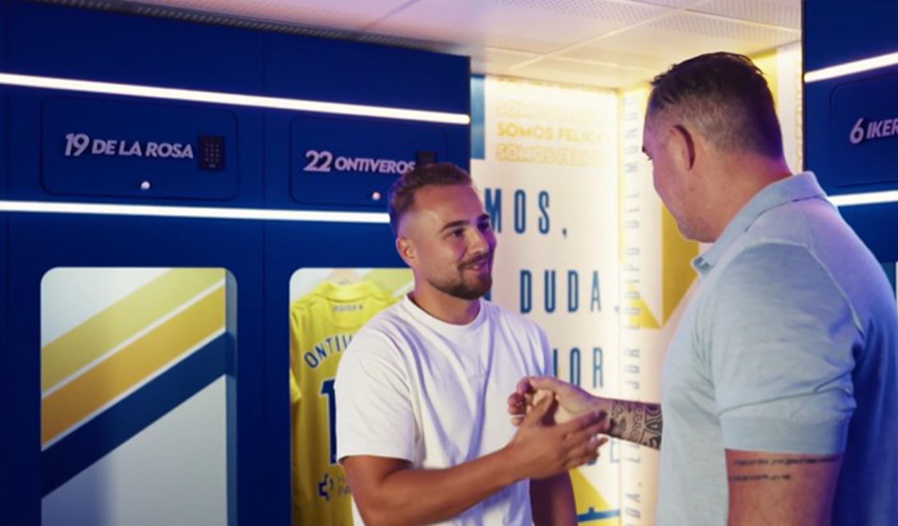 Javi Ontiveros junto a Christian Septien, presidente del Cádiz