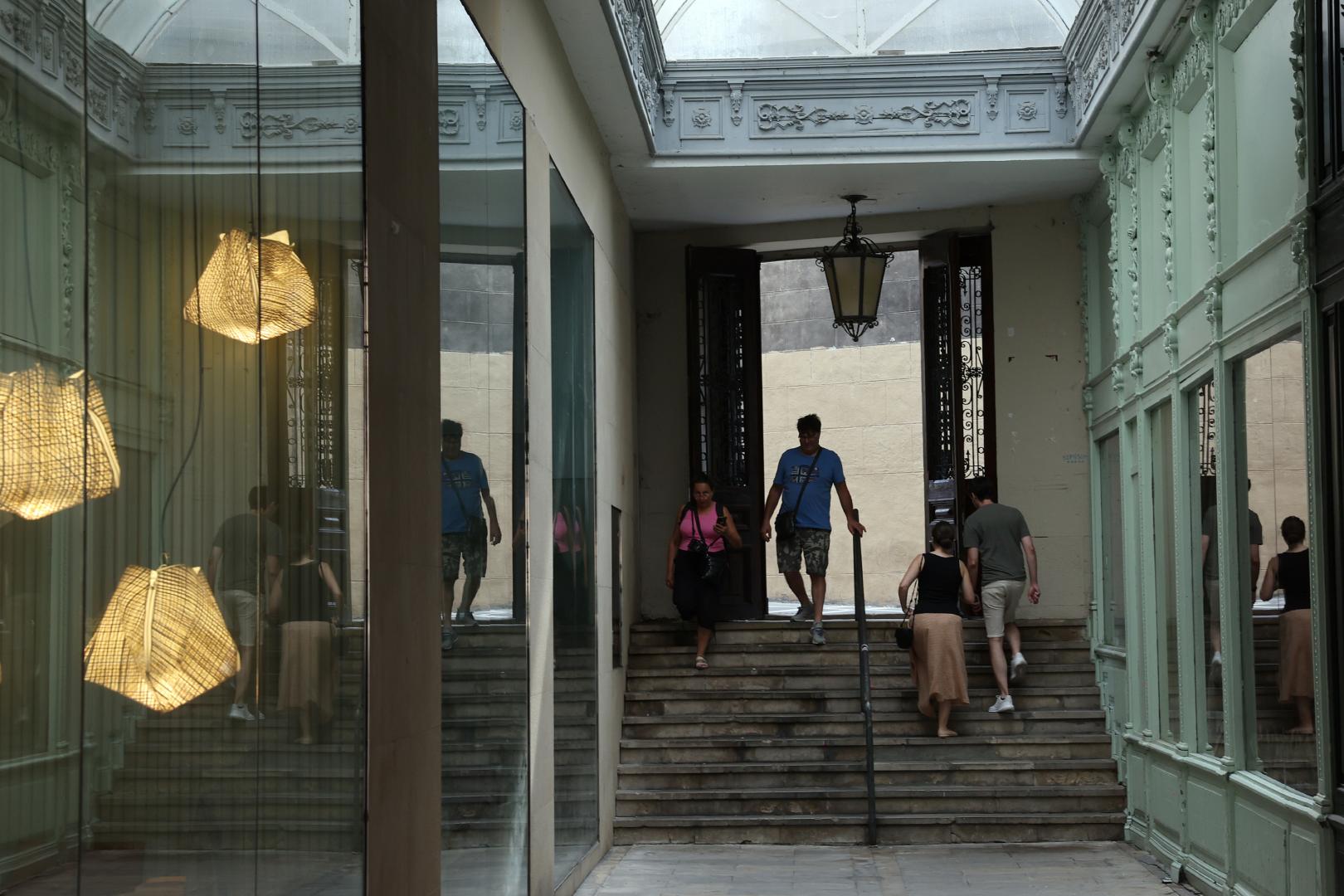 Entrada del pasadizo Seminario por la calle Ansoleaga, también con escaleras y sin opciones para personas con discapacidad física