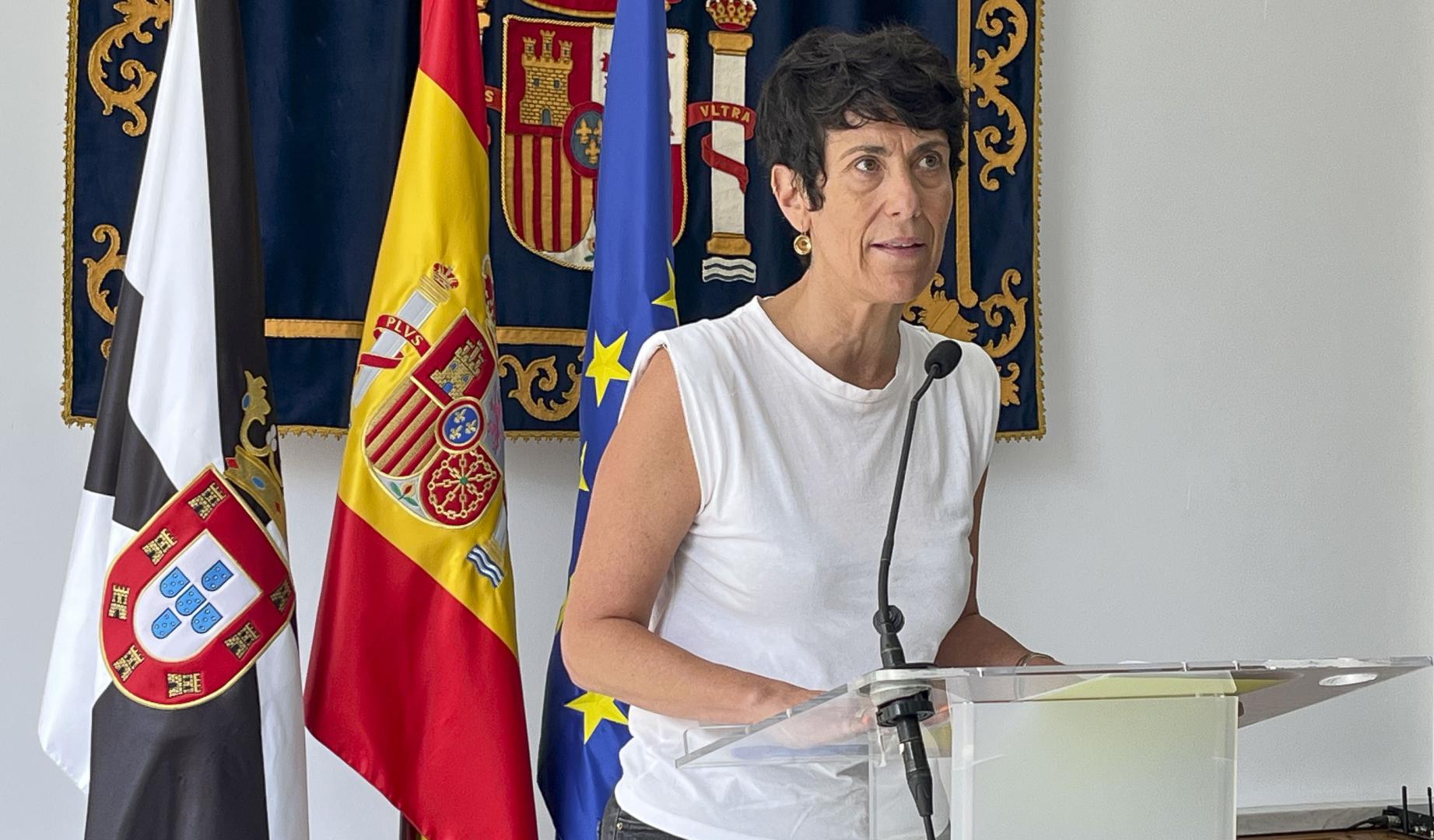 Comparece la ministra de Inclusión, Seguridad Social y Migraciones y portavoz del Gobierno, Elma Saiz, ante los medios este lunes en la sede de la delegación del gobierno en Ceuta