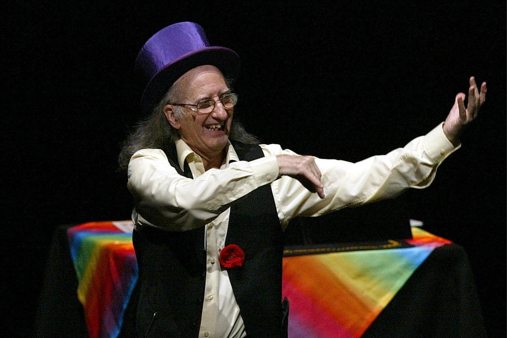 Juan Tamariz, durante su actuación en Baluarte en 2006