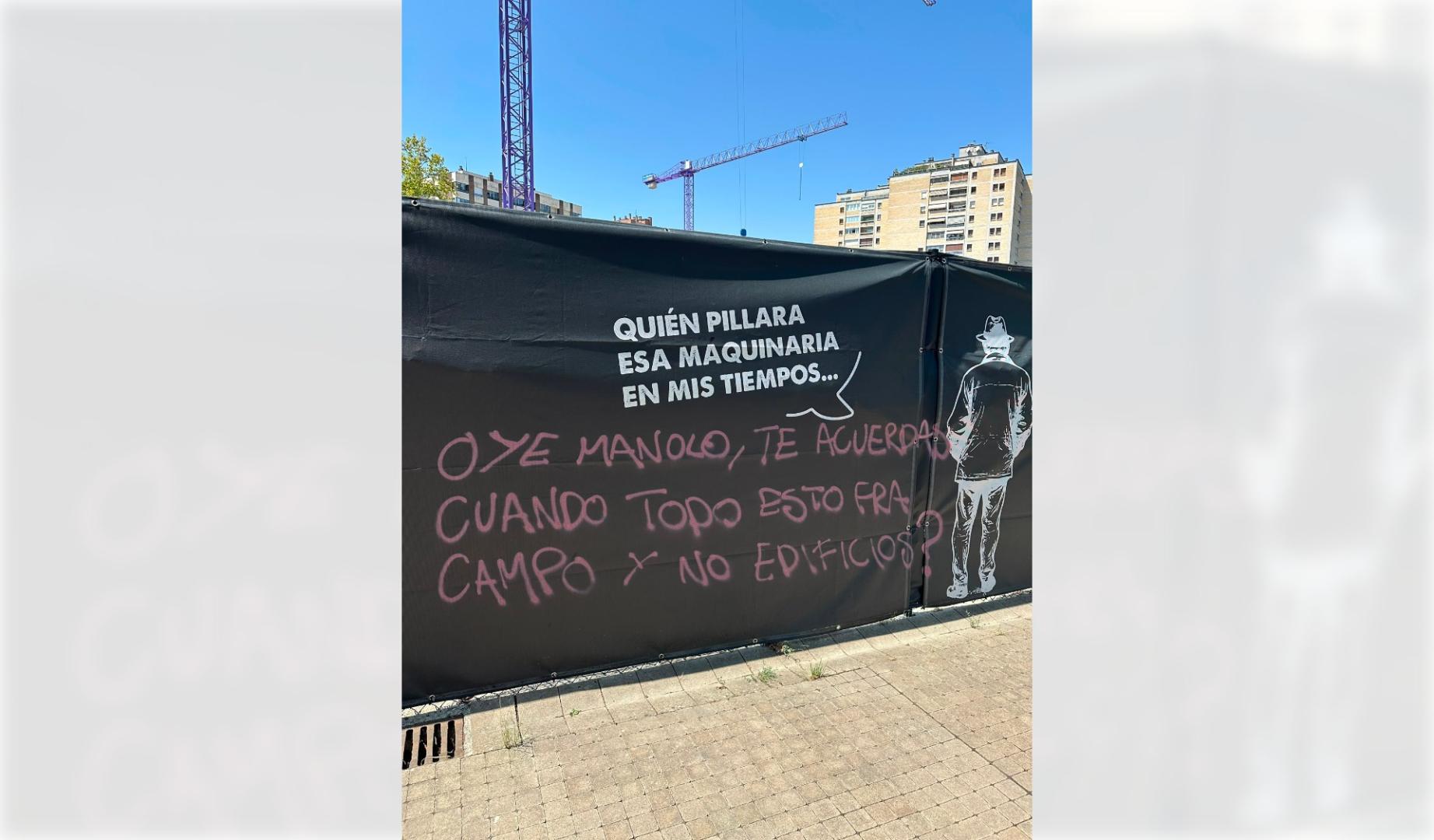Imagen de otra pintada en las obras