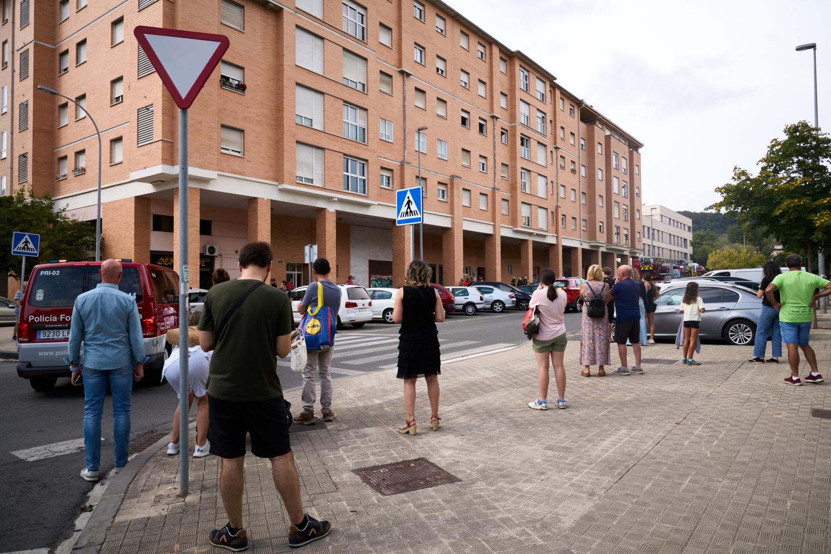 Incendio en un domicilio de la calle Ronda de las Ventas de Burlada este jueves, 20 de agosto, en el que un niño de 10 años ha fallecido tras precipitarse de un tercer piso