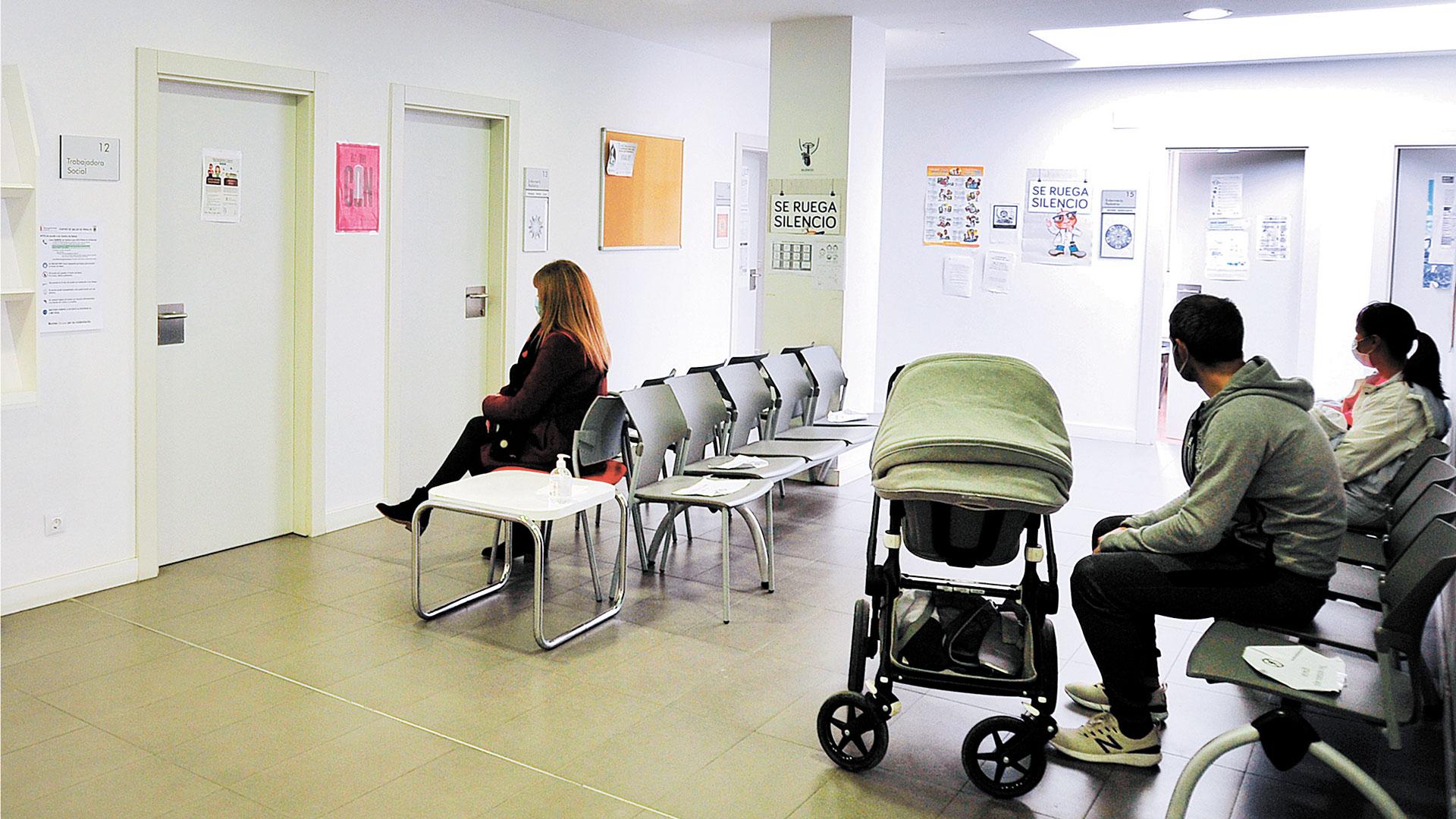 Vista de la sala de espera de pediatría en el centro de salud de Peralta en una imagen de archivo