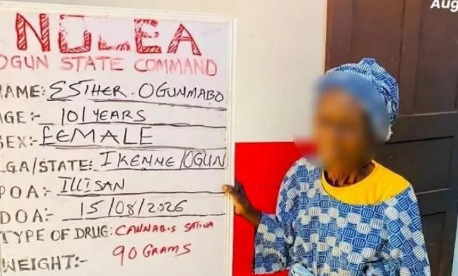 Esther Ogunmabo, fue arrestada el pasado 15 de agosto en Ilisan, en el estado de Ogun, con "sobrecitos al por menor de skunk, una variedad de cannabis, con un peso de 90 gramos, que ella afirma que vende a vecinos y lugareños", explicó la agencia en comunicado.