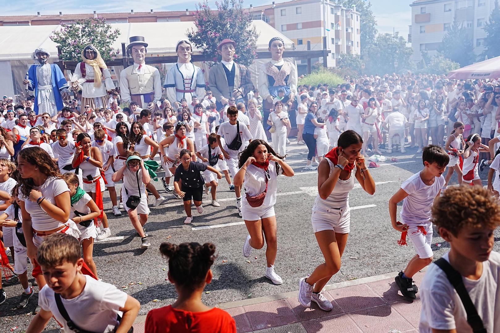 Varios heridos en el chupinazo de Noáin después de que tres cohetes cayesen a la plaza donde se congregaba la multitud