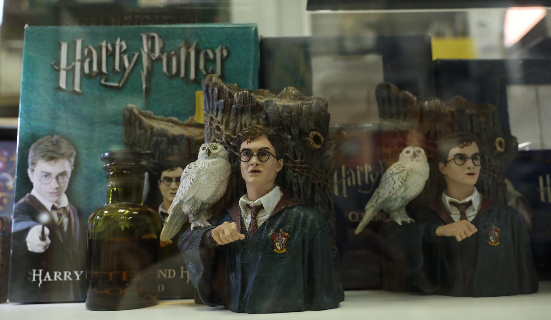 Objetos para coleccionistas relacionados con el universo de Harry Potter en la tienda Atlántica 3.0