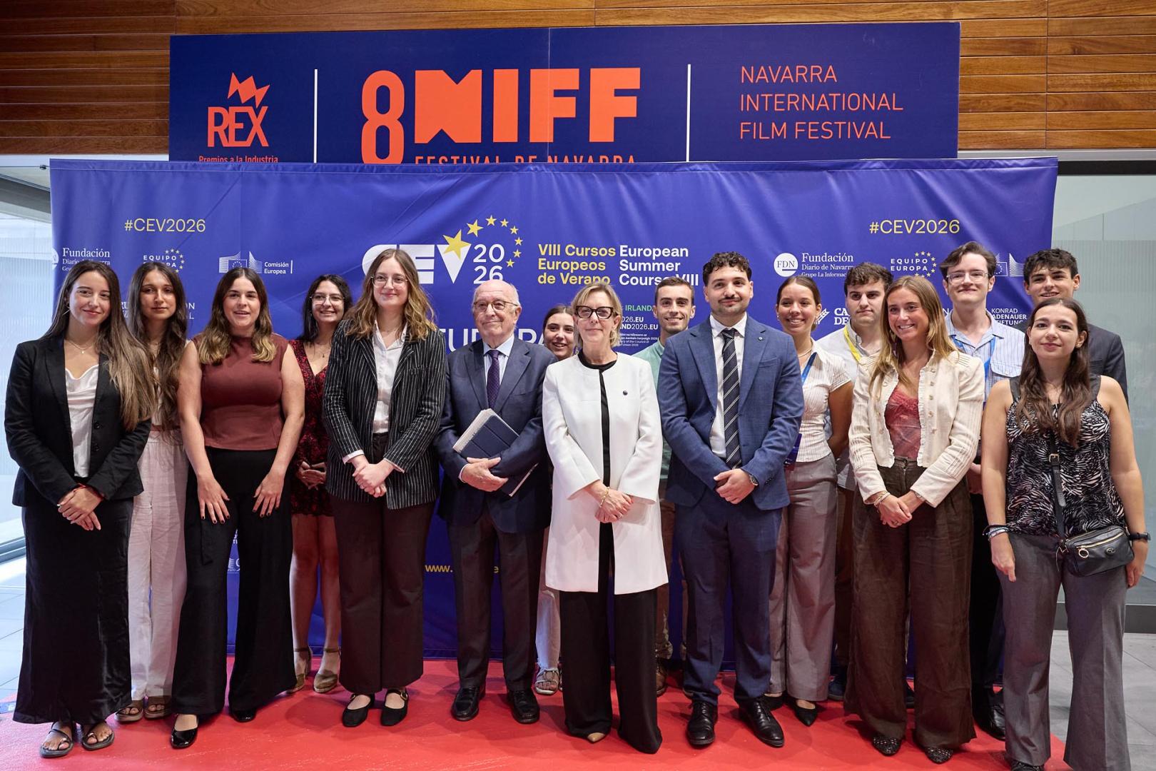 Fotos de la entrega del IV Premio Internacional Navarra Puerta de Europa en la jornada de clausura de los VIII Cursos Europeos de Verano