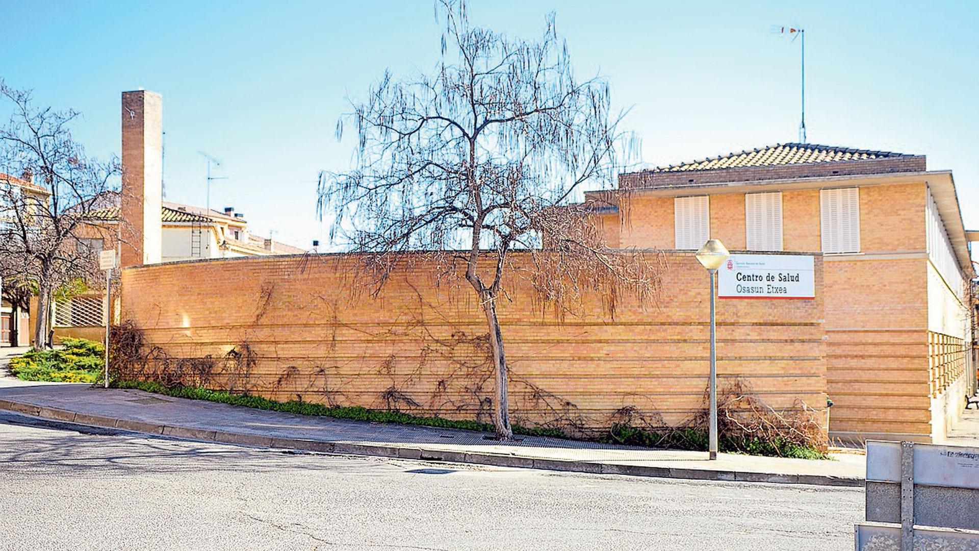 Exterior del centro de salud de Olite en una imagen de archivo
