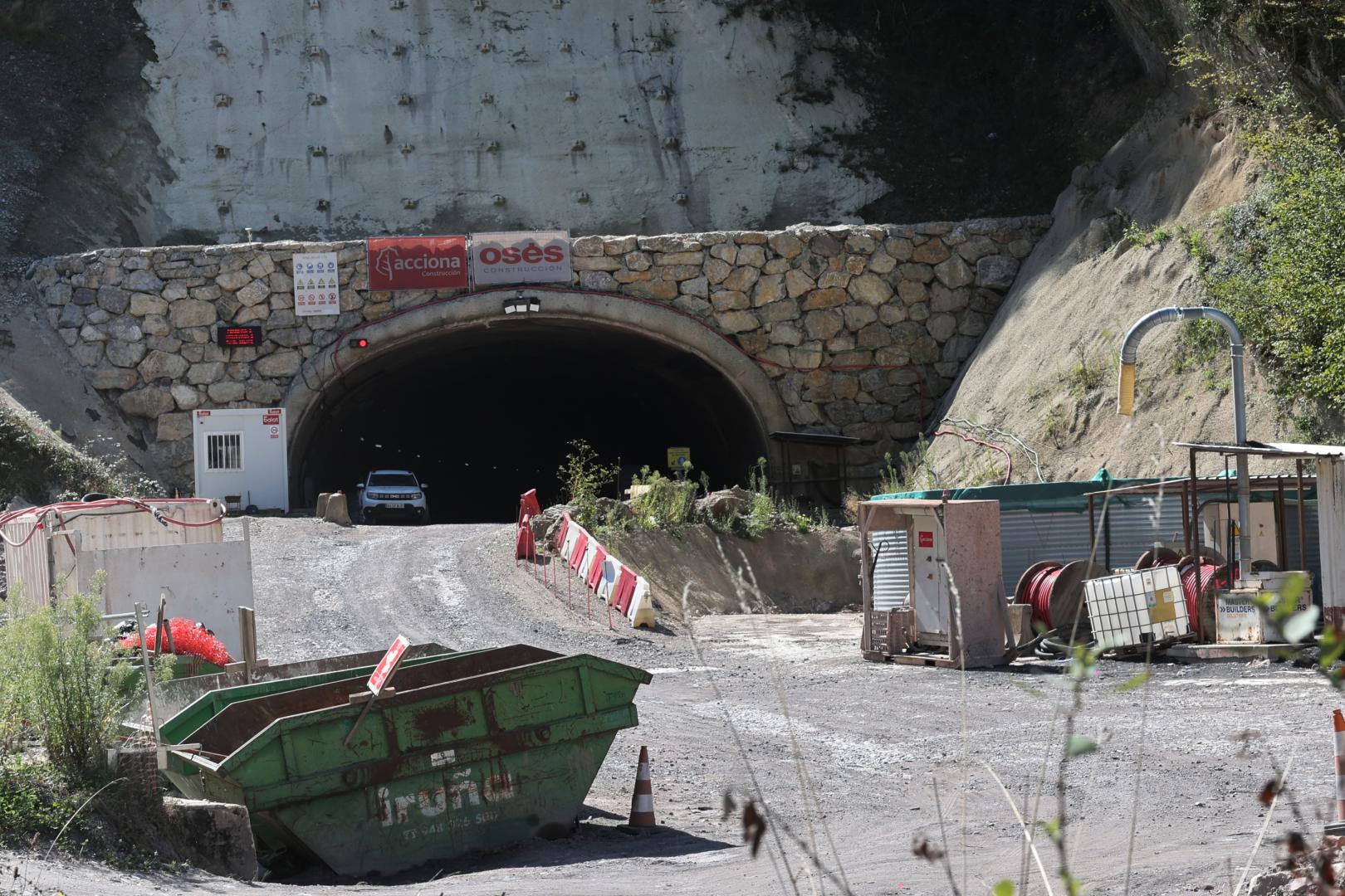 Estado que presentaba este miércoles la boca norte del túnel de Belate, sin ningún signo de actuación sobre la fase de 'destroza'.