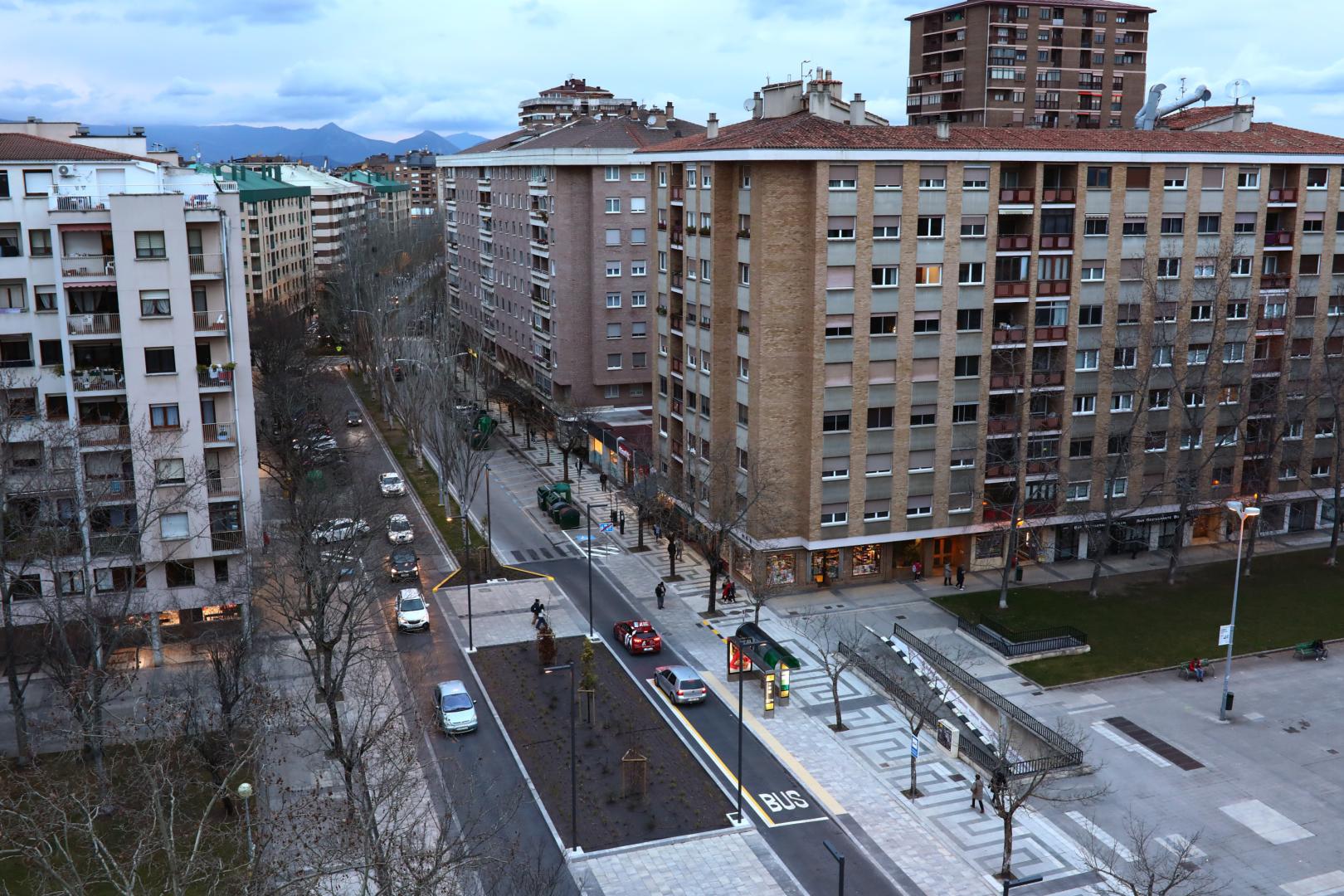 Confluencia de la calle Iturrama con la plaza de Félix Huarte, zona de concentración de pisos de estudiantes