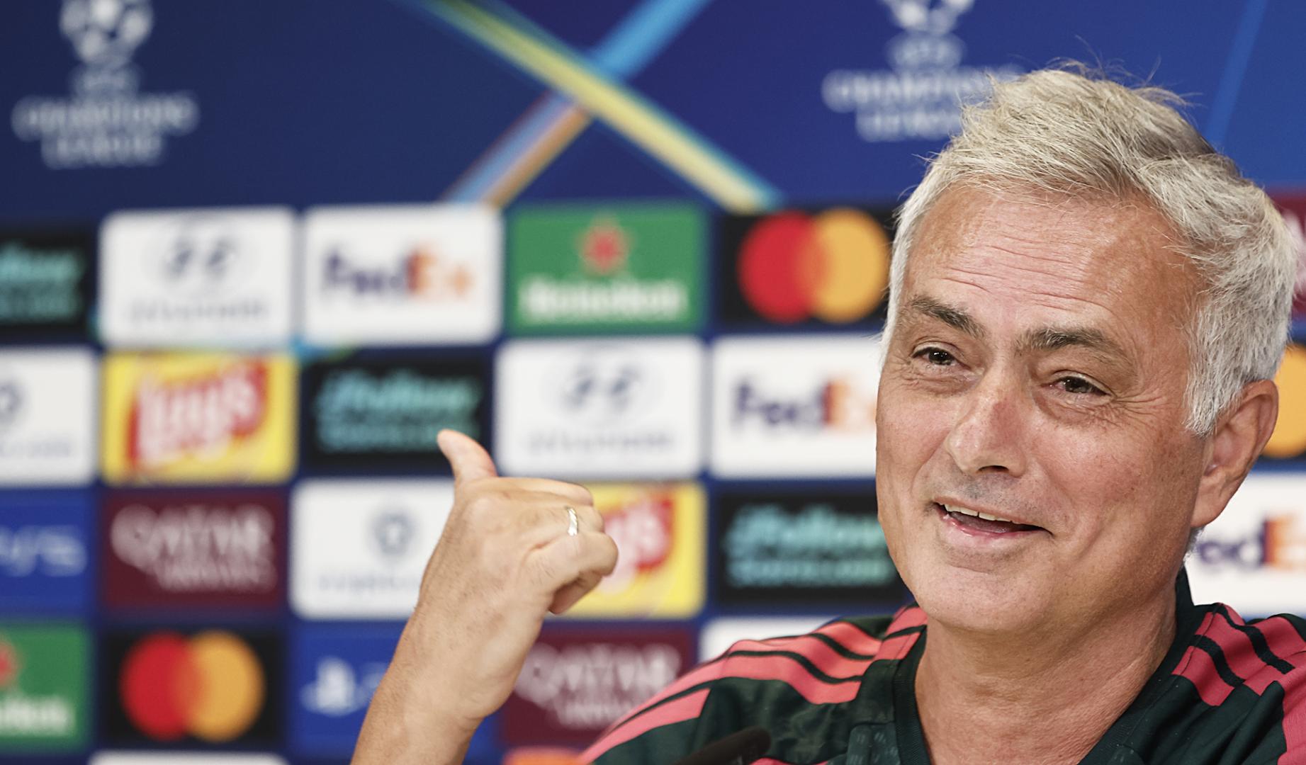 El entrenador del Real Madrid, José Mourinho durante la rueda de prensa de este lunes, 7 de septiembrew