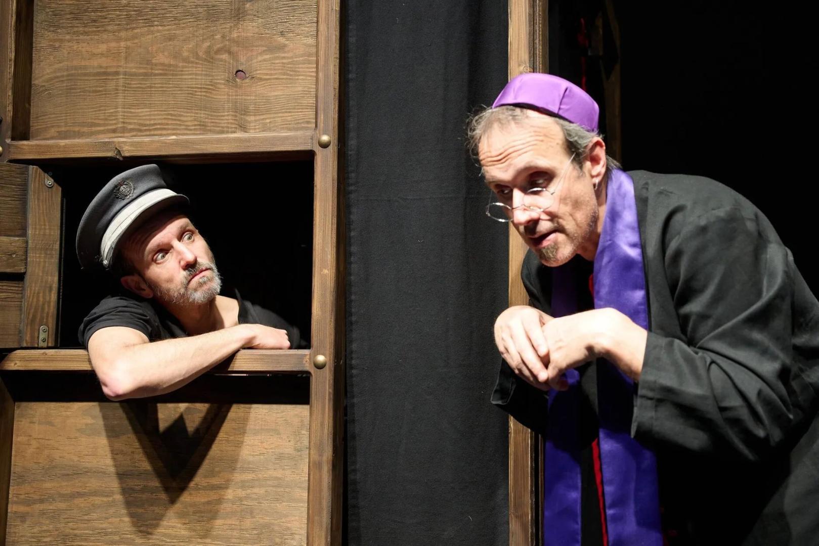 Teatro y humor en el Gayarre con 'Inmatriculaciones. Oh my God!'.