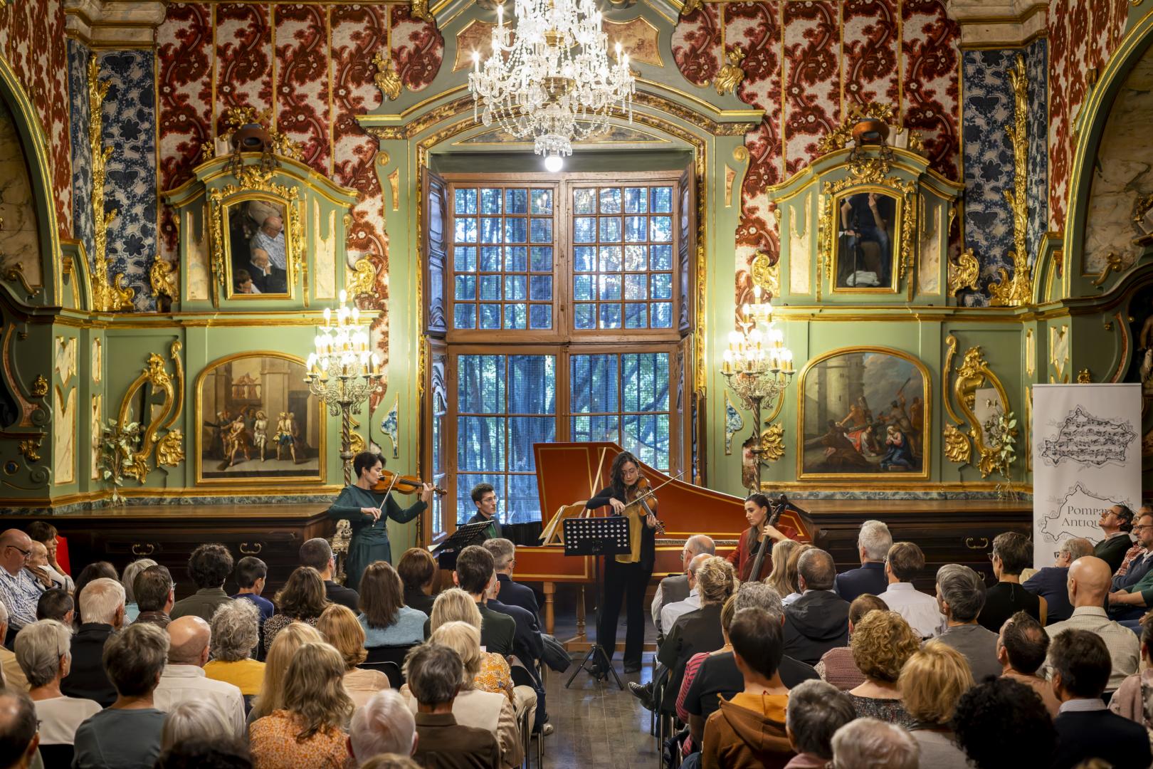 Público reunido en la Capilla Rococó de la Catedral, en un concierto de la edición anterior de ‘Pompaelo Antiqua’.