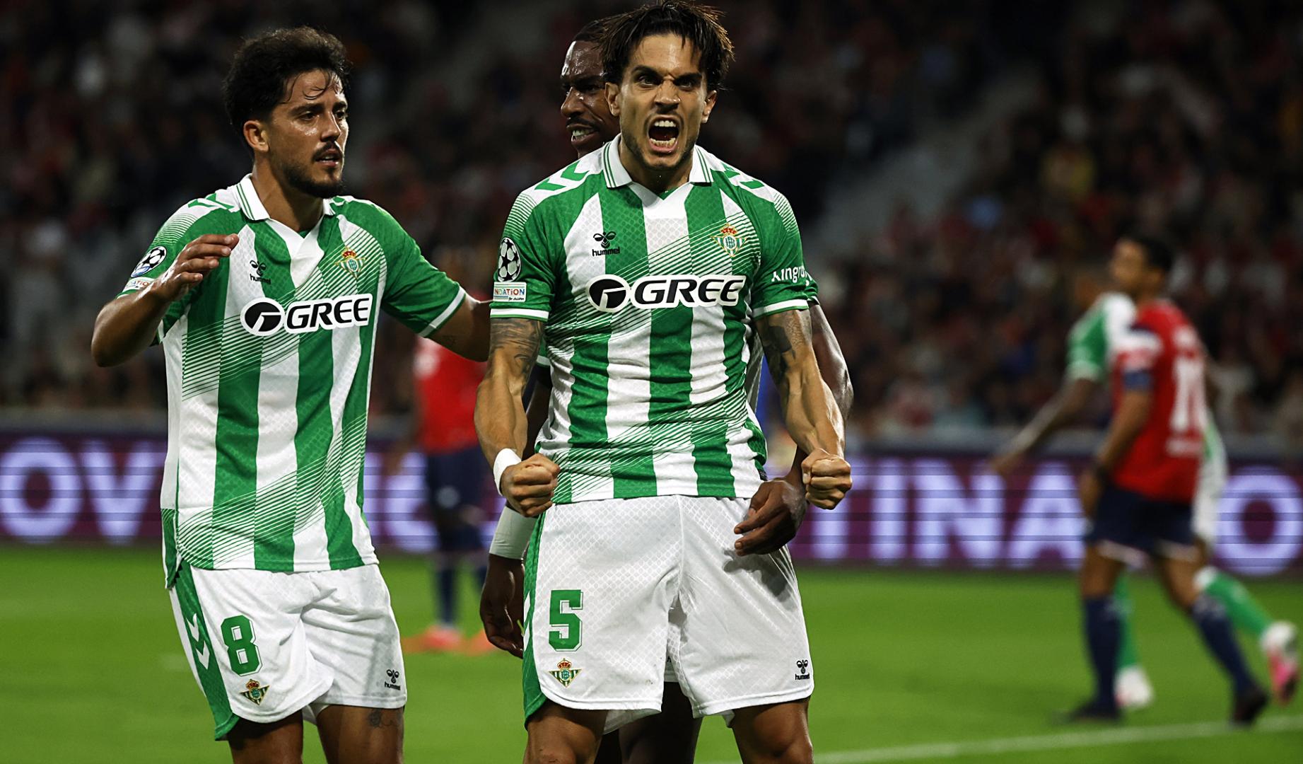 Marc Bartra celebra uno de sus tantos al Lilla