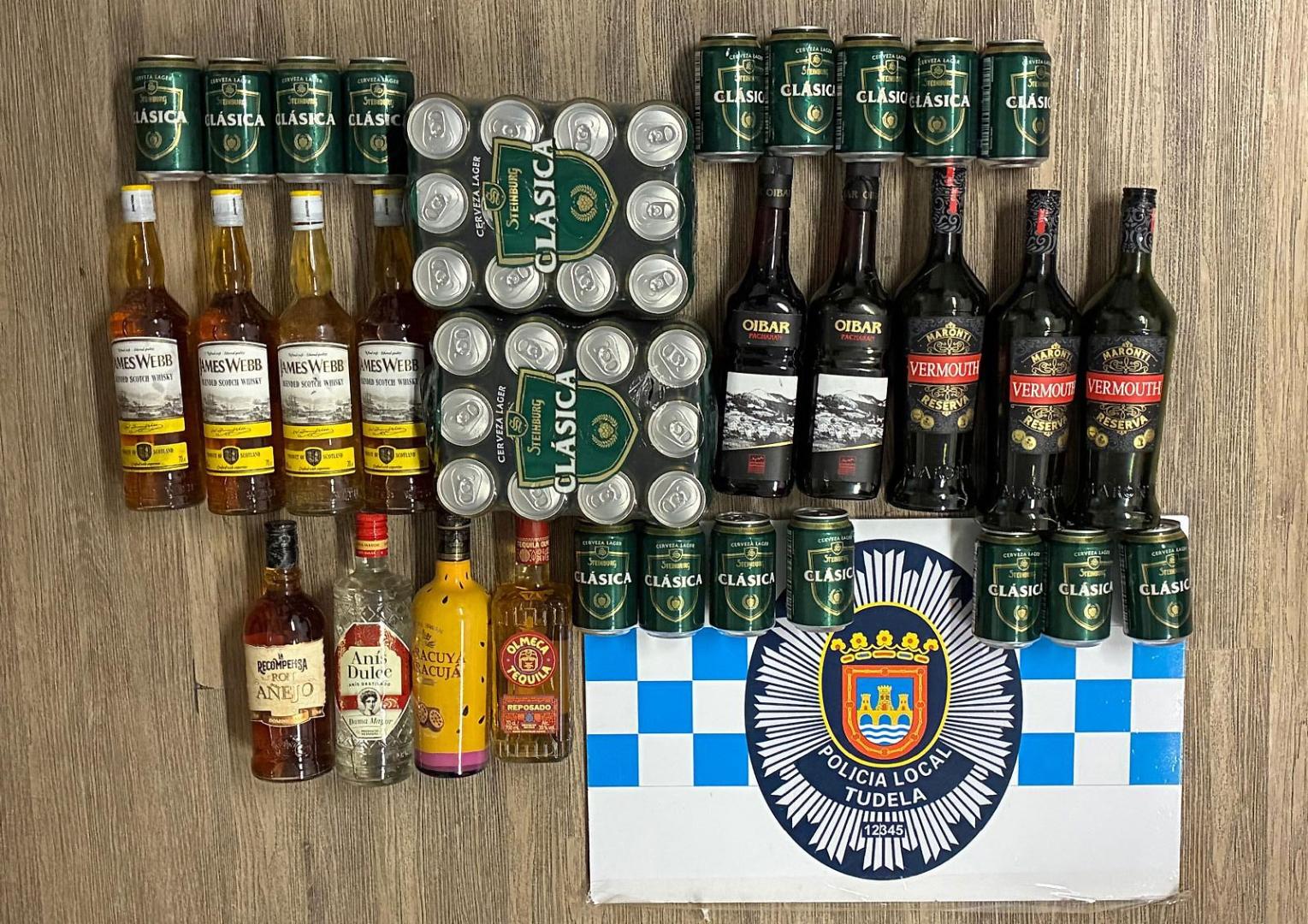 botellas latas alcohol