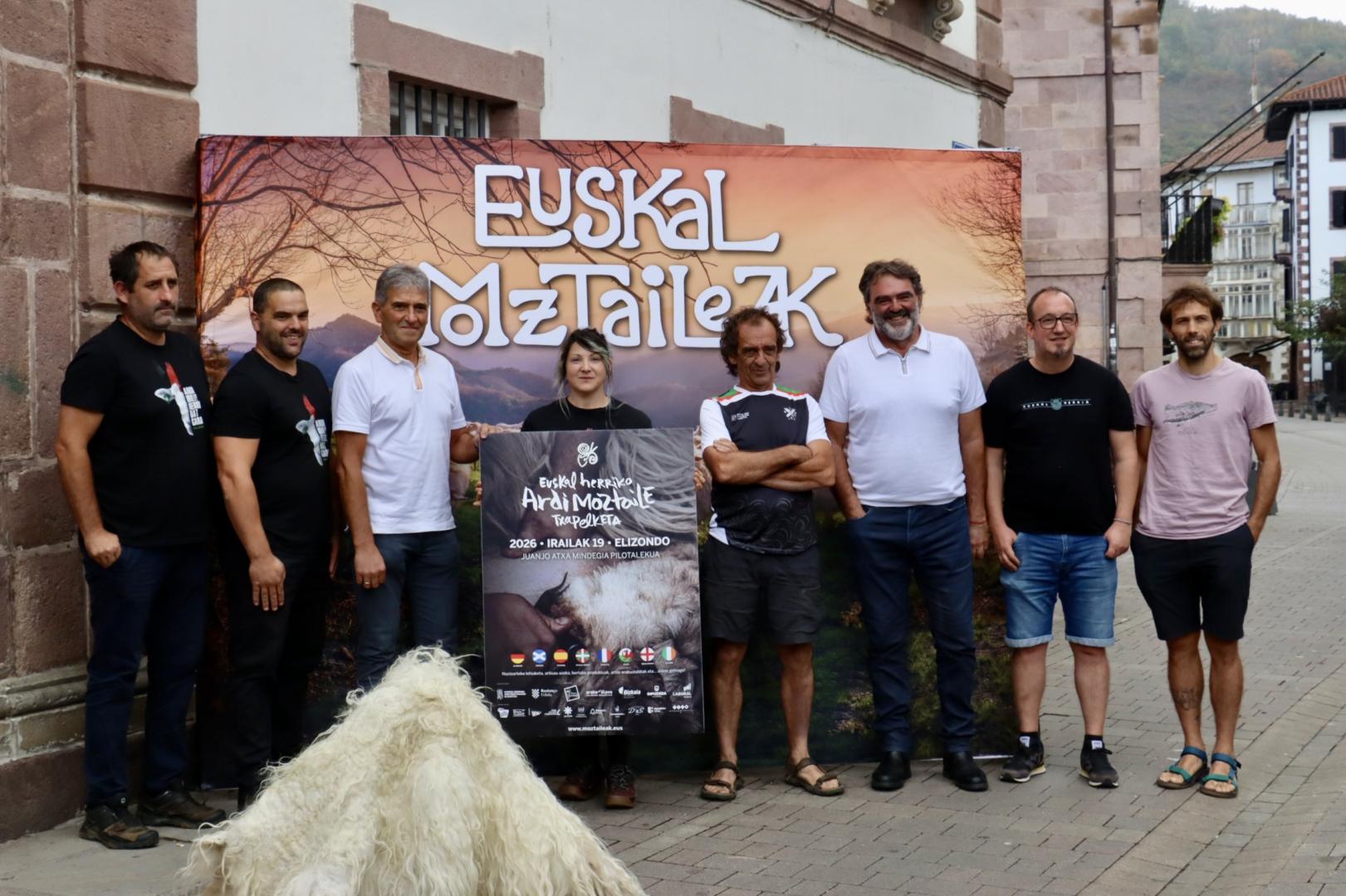 Presentación este miércoles de organizadores del Campeonato de Esquila de Euskal Herria y autoridades locales