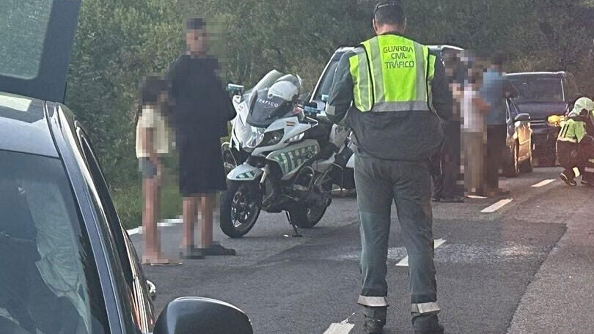 Lugar en el que se ha producido el choque de un turismo y una moto en Santesteban
