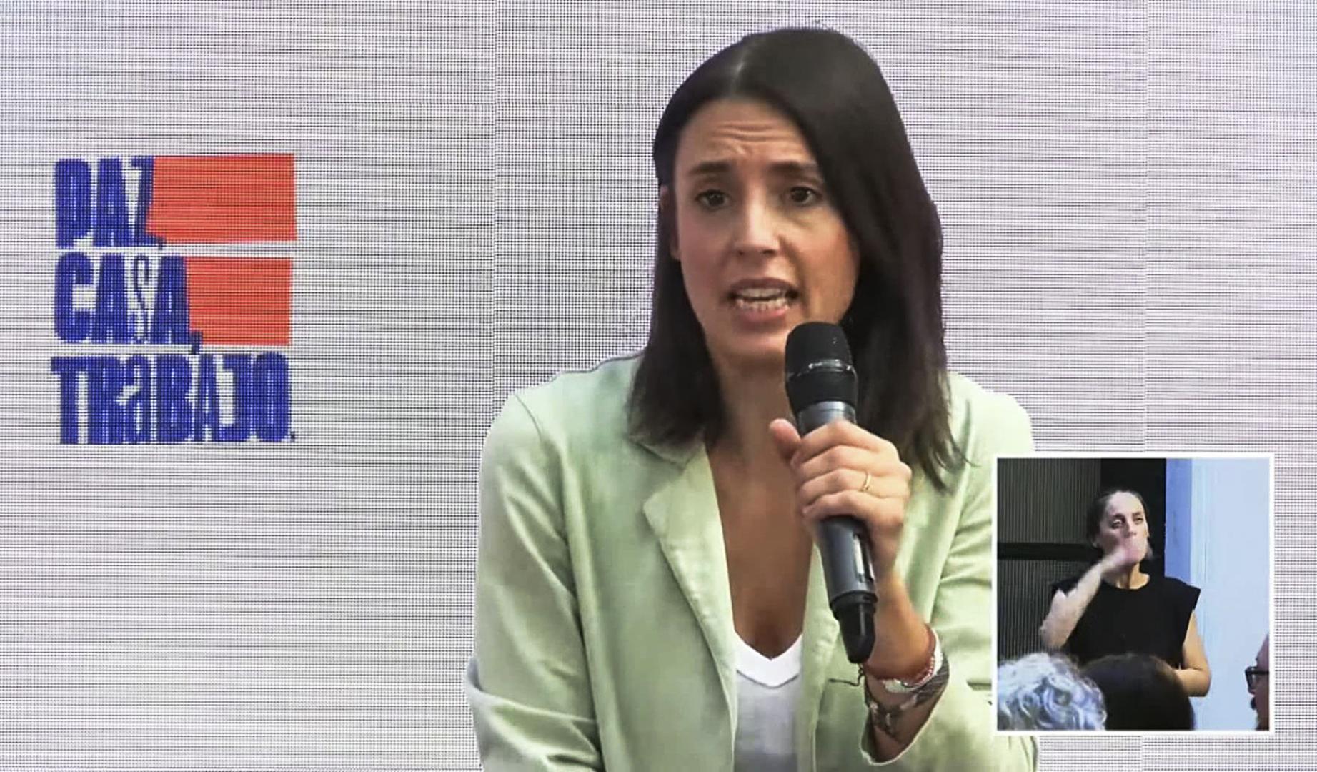 Captura de video que muestra a la número dos de Podemos, Irene Montero, durante un acto del partido en Madrid