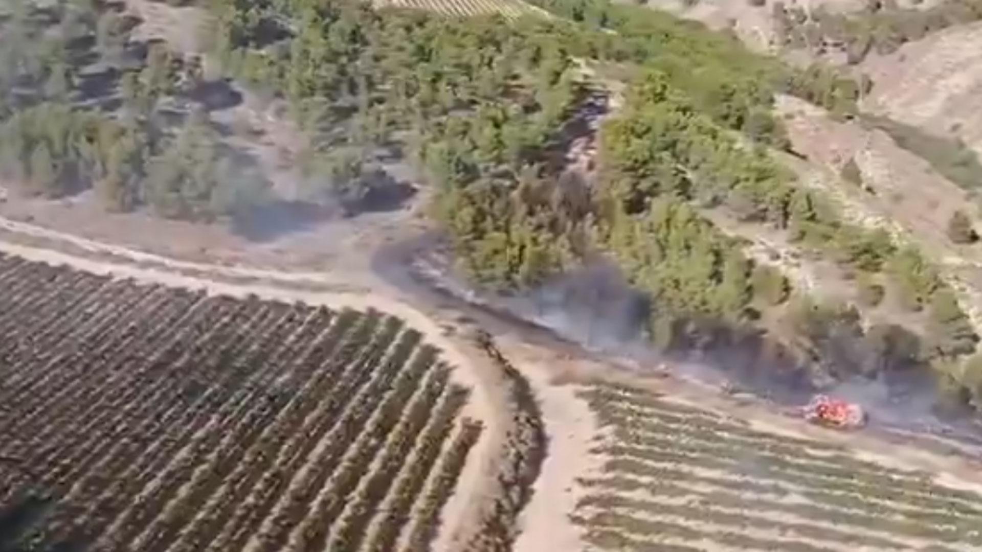 Imagen del incendio de un pinar en Azagra captada desde el helicóptero de los bomberos