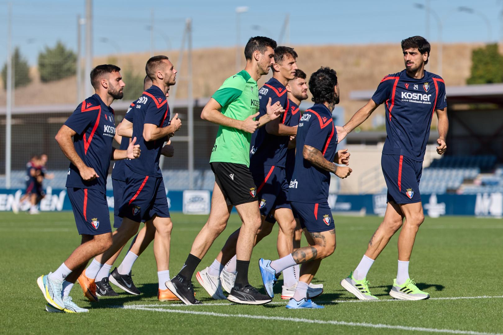 Del Castillo, Dubasin, Herrera, Budimir, Iker Muñoz, Rubén García y Catena