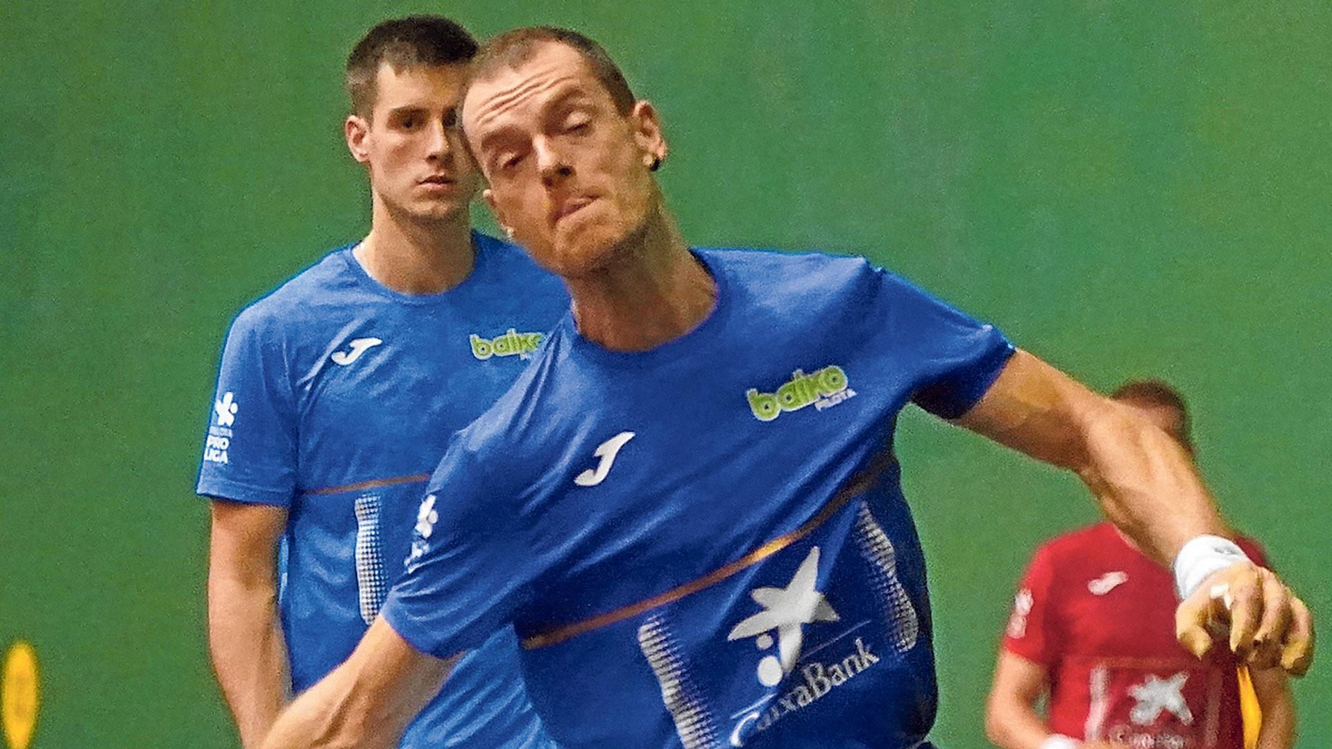 Laso golpea la pelota
