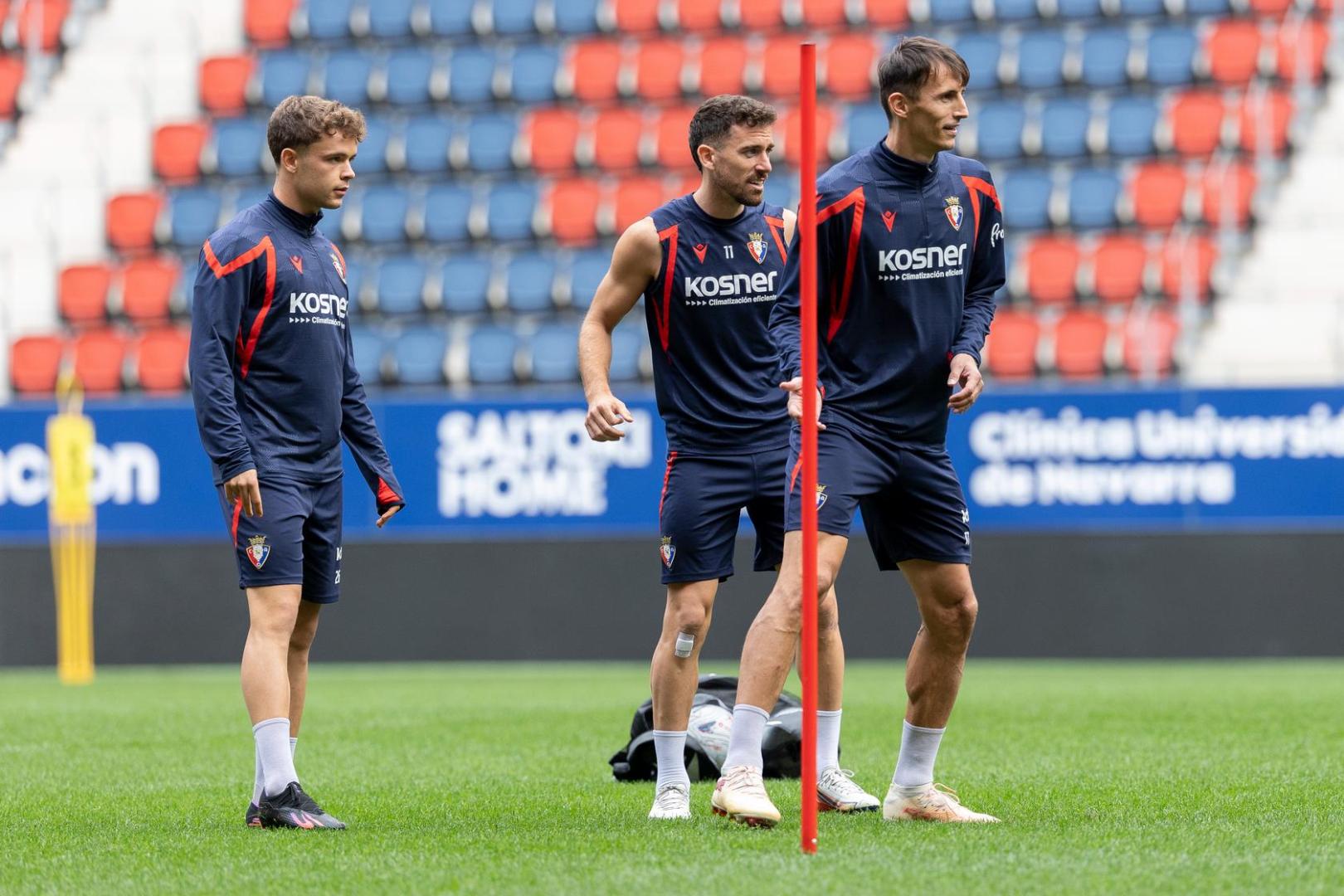Mauro Echegoyen, Kike Barja y Budimir, en El Sadar