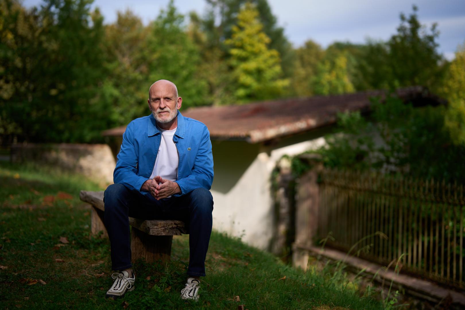 Alejandro Palomas, fotografiado el 7 de septiembre en el Señorío de Bertiz, donde tuvo lugar la entrevista