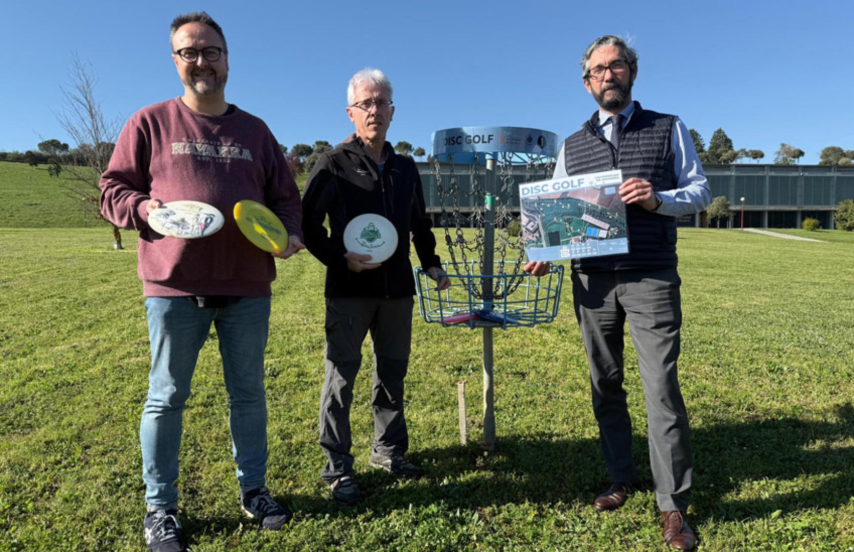 Puesta en marcha del recorrido de Disc-Golf en el campus de la UNAV