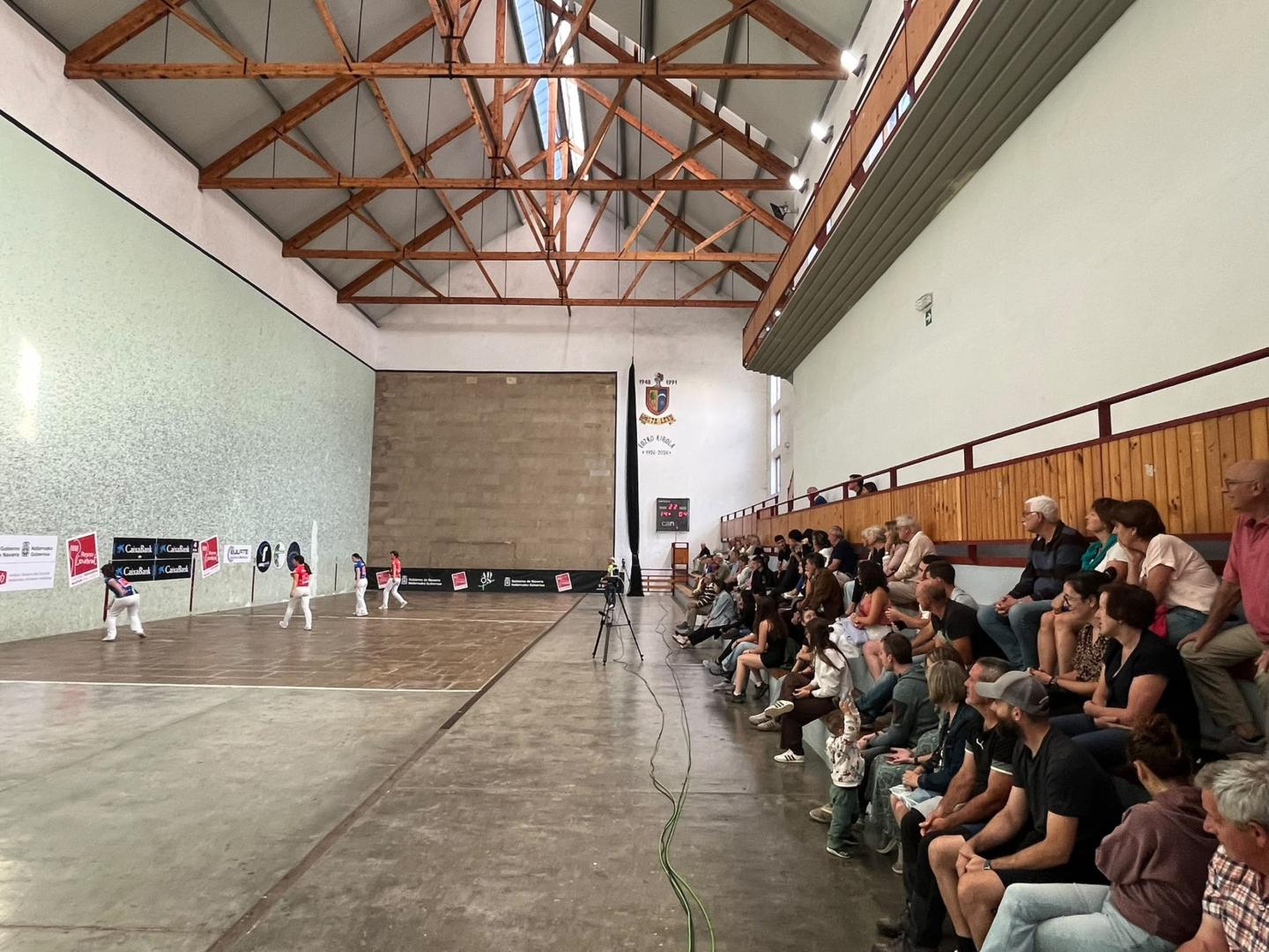 Partidos de pelota en el frontón de Burguete con motivo del centenario